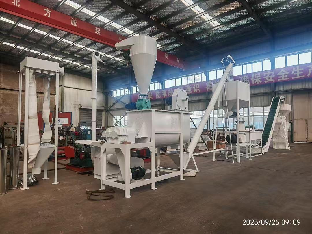 Industrial poultry pig cattle feed pellet production line machine for livestock animal feed processing factory equipment