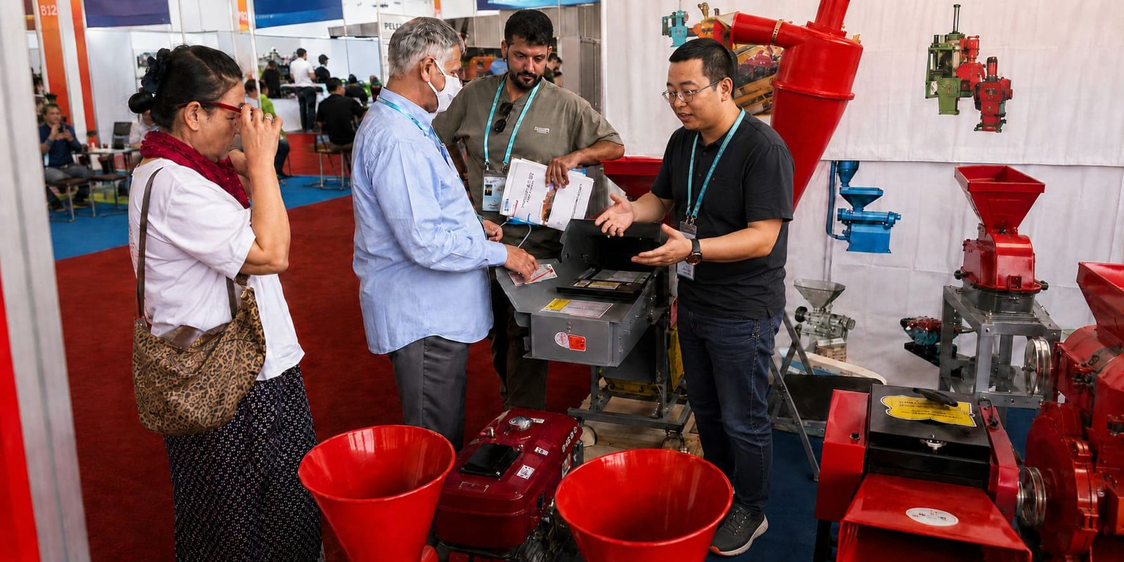 Customer from brazil visited GoldenGain factory